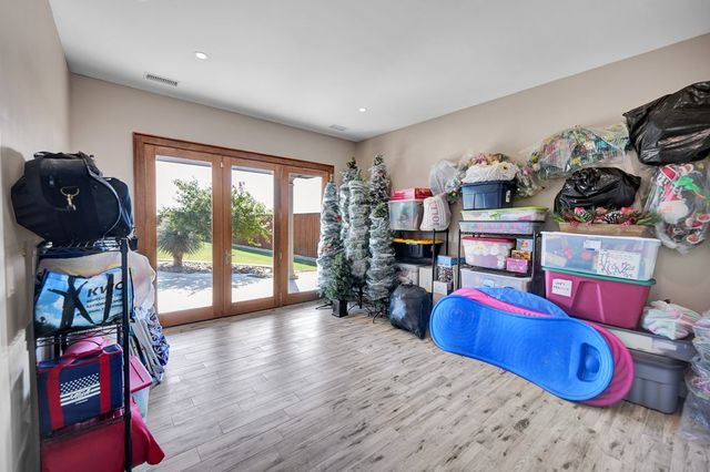 8301 Glasgow Dr, Midland, TX 79707