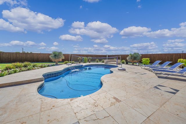 8301 Glasgow Dr, Midland, TX 79707