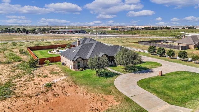 8301 Glasgow Dr, Midland, TX 79707