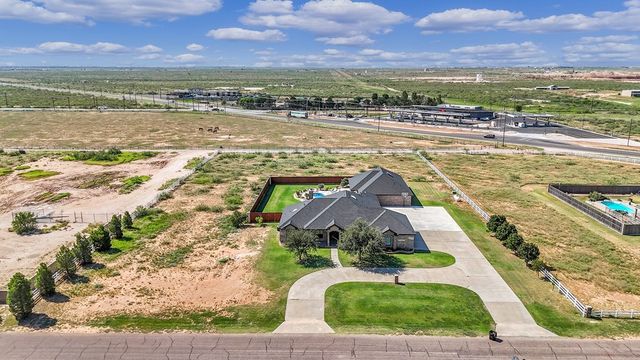 8301 Glasgow Dr, Midland, TX 79707