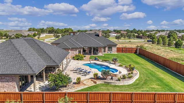 8301 Glasgow Dr, Midland, TX 79707