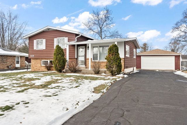 8228 Rutledge Street, Merrillville, IN 46410