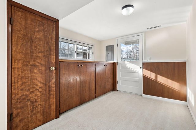 8228 Rutledge Street, Merrillville, IN 46410