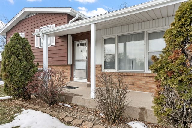 8228 Rutledge Street, Merrillville, IN 46410