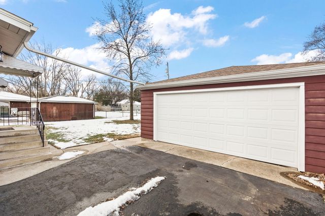 8228 Rutledge Street, Merrillville, IN 46410