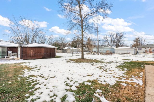 8228 Rutledge Street, Merrillville, IN 46410