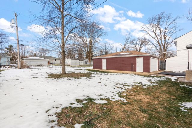 8228 Rutledge Street, Merrillville, IN 46410