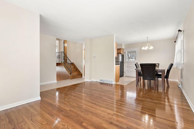 8228 Rutledge Street, Merrillville, IN 46410