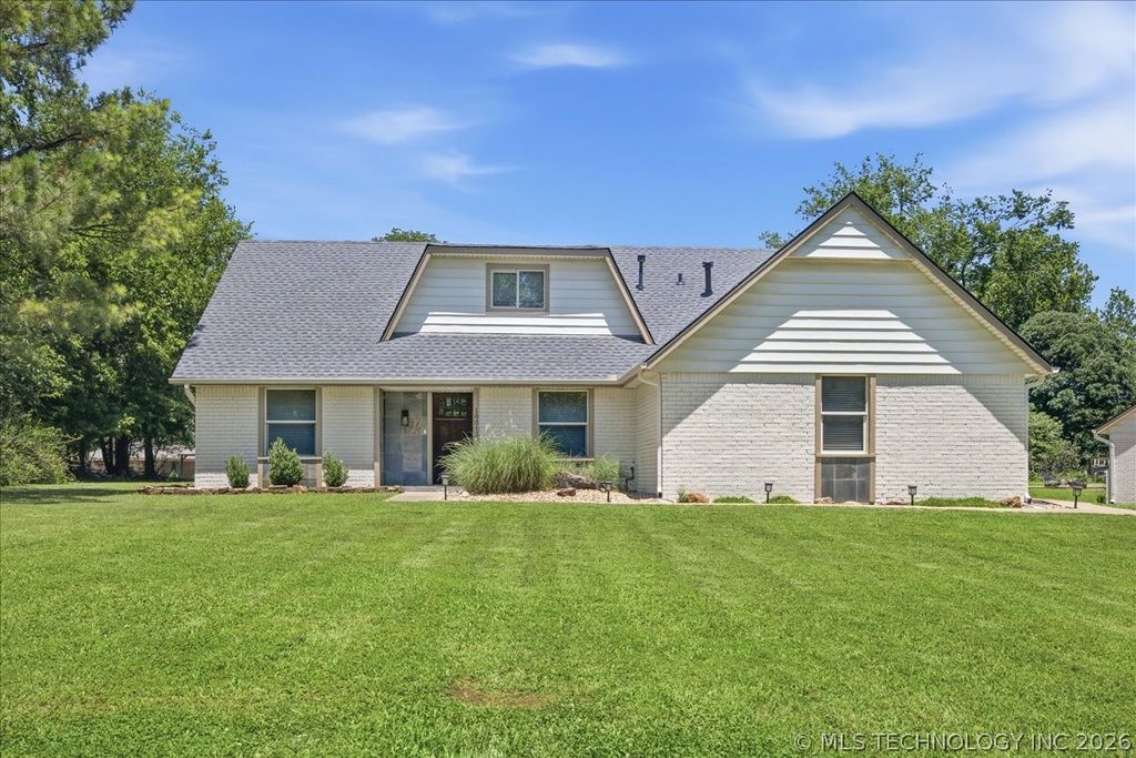 18013 E 93rd Street North, Owasso, OK 74055