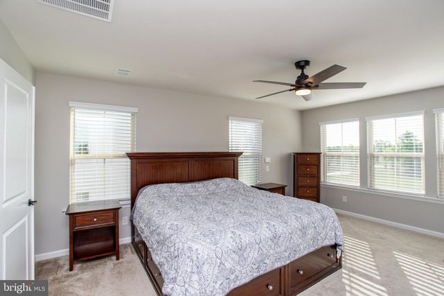 1006 MARQUIS LN, Jamison, PA 18929