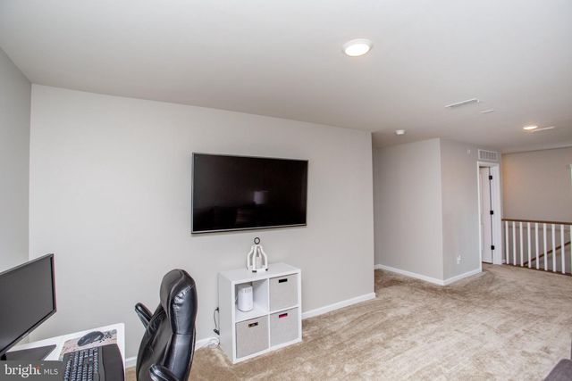 1006 MARQUIS LN, Jamison, PA 18929