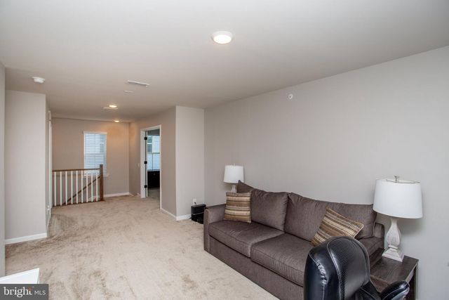 1006 MARQUIS LN, Jamison, PA 18929