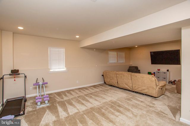 1006 MARQUIS LN, Jamison, PA 18929