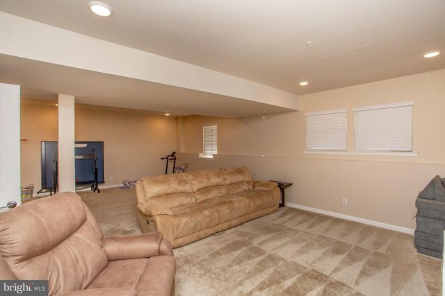 1006 MARQUIS LN, Jamison, PA 18929