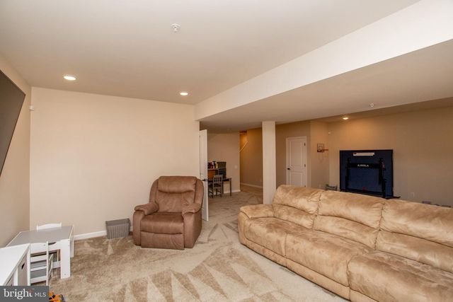 1006 MARQUIS LN, Jamison, PA 18929