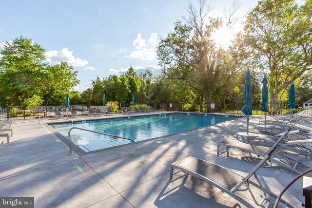1006 MARQUIS LN, Jamison, PA 18929