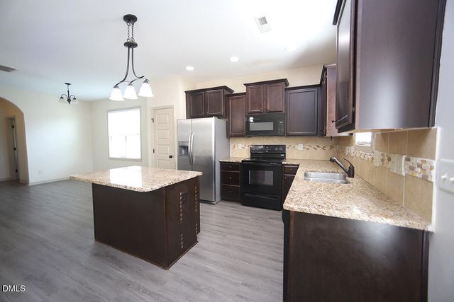 198 Balboa Parkway, Clayton, NC 27520