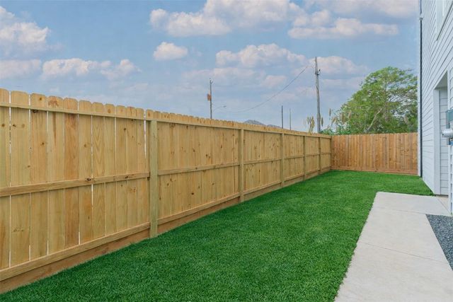 5703B Balbo Street, Houston, TX 77091