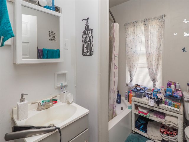 922 S Park Street, Kalamazoo, MI 49001