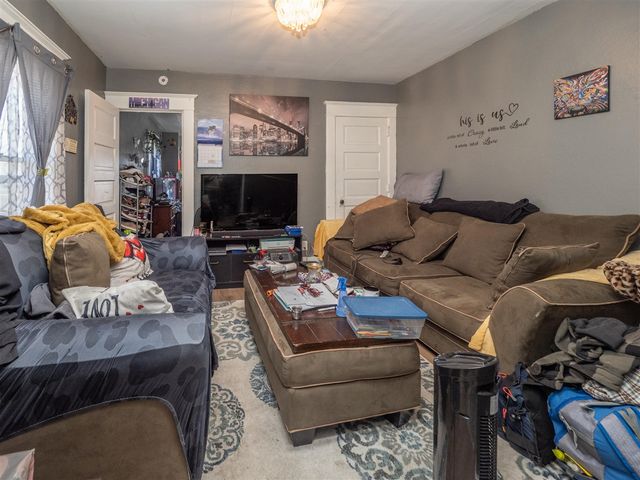 922 S Park Street, Kalamazoo, MI 49001