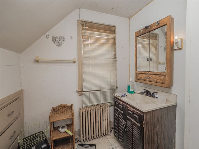 922 S Park Street, Kalamazoo, MI 49001