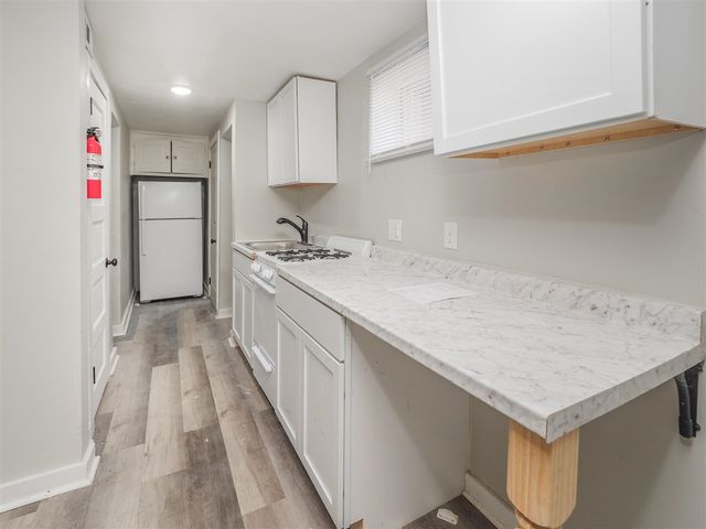 922 S Park Street, Kalamazoo, MI 49001