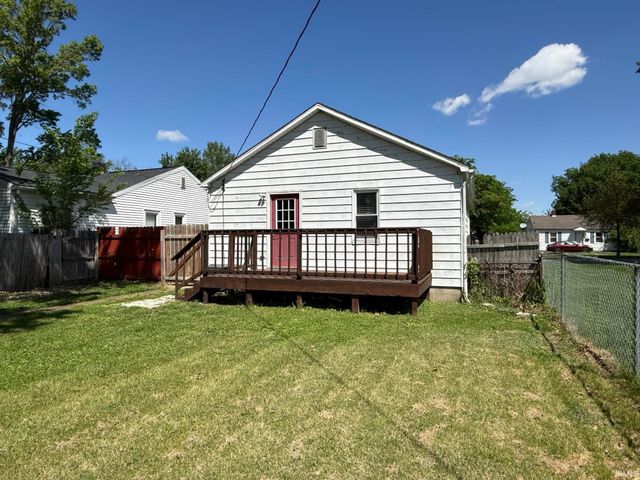 1615 Ravenswood Drive, Evansville, IN 47714