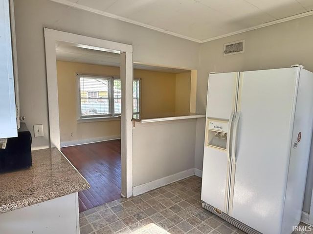 1615 Ravenswood Drive, Evansville, IN 47714
