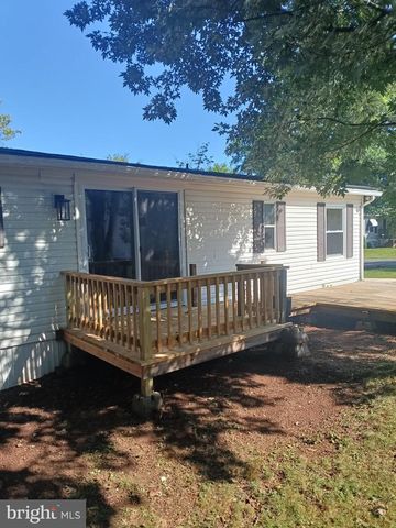 18 OAK DR, Spring City, PA 19475