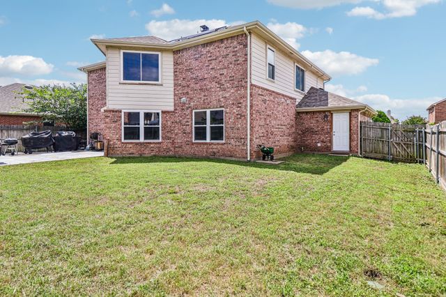 704 Partridge Drive, Saginaw, TX 76131