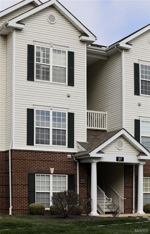 37 Kassebaum Lane 207, St Louis, MO 63129