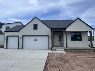 983 W MOTOR VU DR #208, Riverdale, UT 84405