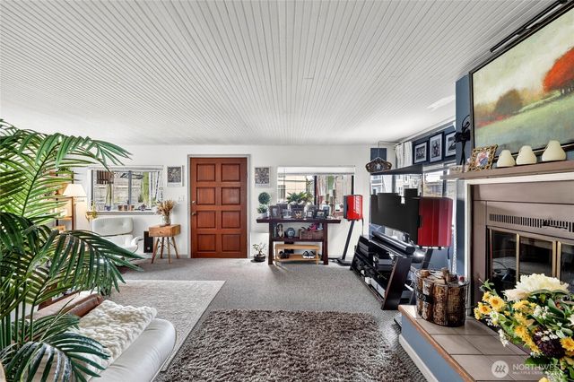 2434 55th Avenue SW, Seattle, WA 98116