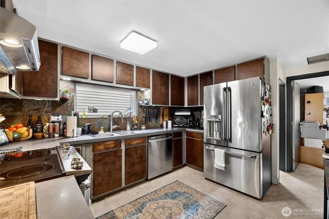 2434 55th Avenue SW, Seattle, WA 98116