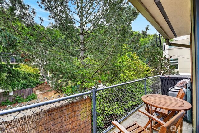 2434 55th Avenue SW, Seattle, WA 98116
