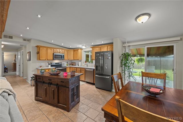 1085 East Park Road, Grand Island, NY 14072