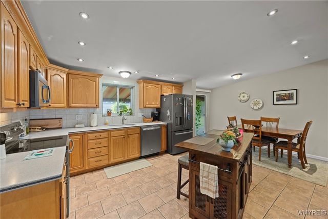 1085 East Park Road, Grand Island, NY 14072