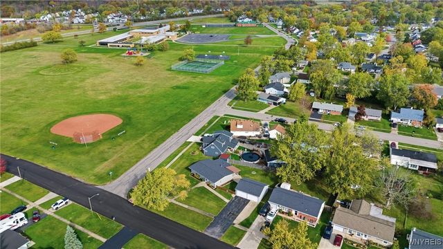 1085 East Park Road, Grand Island, NY 14072