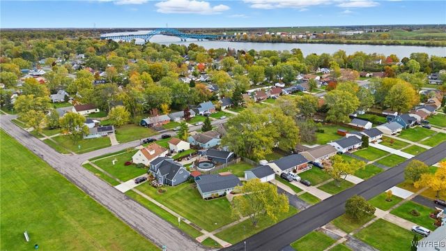 1085 East Park Road, Grand Island, NY 14072