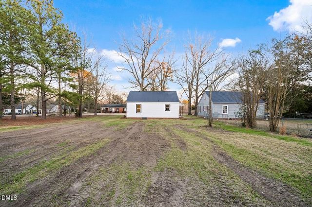 1304 S 14th Street, Lillington, NC 27546