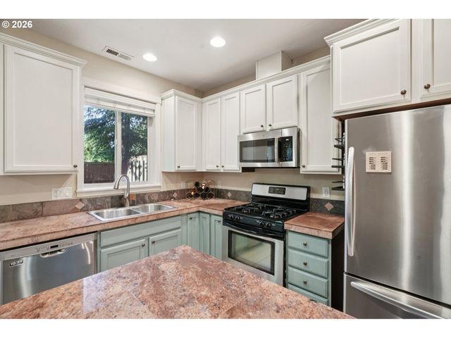 1721 DOLLAR St, West Linn, OR 97068