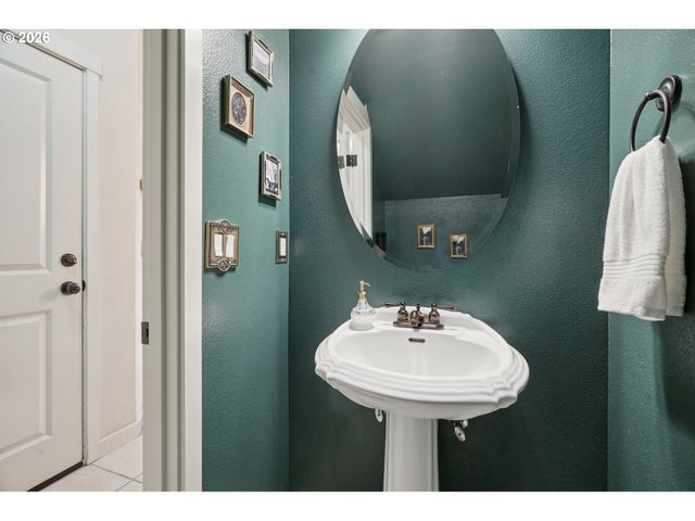 1721 DOLLAR St, West Linn, OR 97068