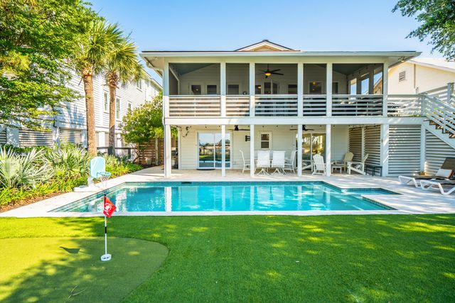 312 Charleston Boulevard, Isle Of Palms, SC 29451