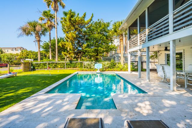 312 Charleston Boulevard, Isle Of Palms, SC 29451