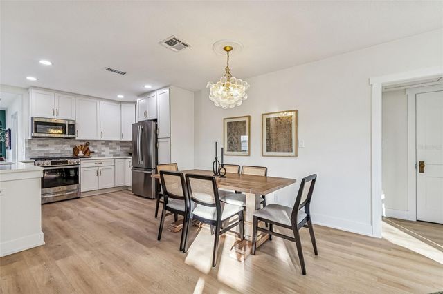 3511 W BARCELONA STREET, Tampa, FL 33629