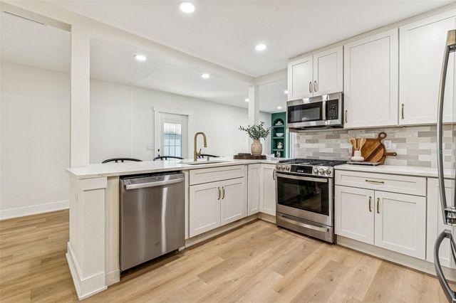 3511 W BARCELONA STREET, Tampa, FL 33629