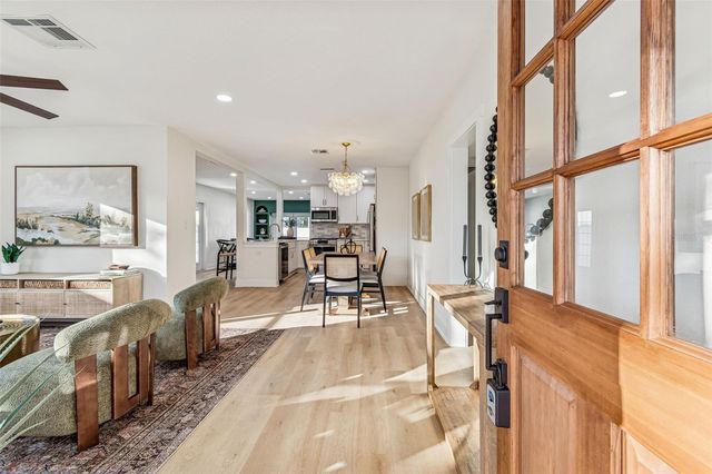 3511 W BARCELONA STREET, Tampa, FL 33629