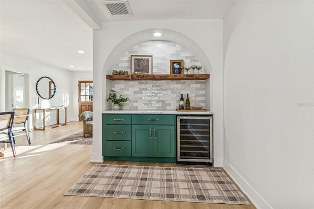 3511 W BARCELONA STREET, Tampa, FL 33629