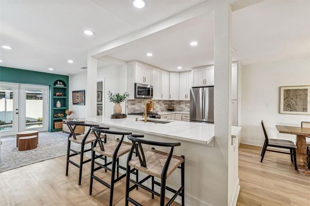 3511 W BARCELONA STREET, Tampa, FL 33629