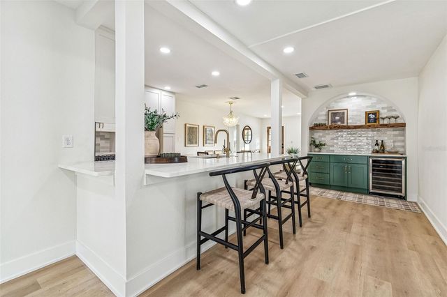 3511 W BARCELONA STREET, Tampa, FL 33629